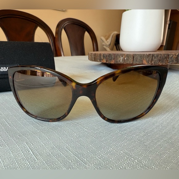 Dolce & Gabbana Tortoise Brown Sunglasses Made in Italy- Polarized - Picture 2 of 16